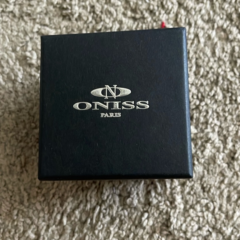oniss men’s watch